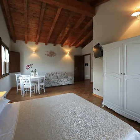 Country house Casale Madeccia