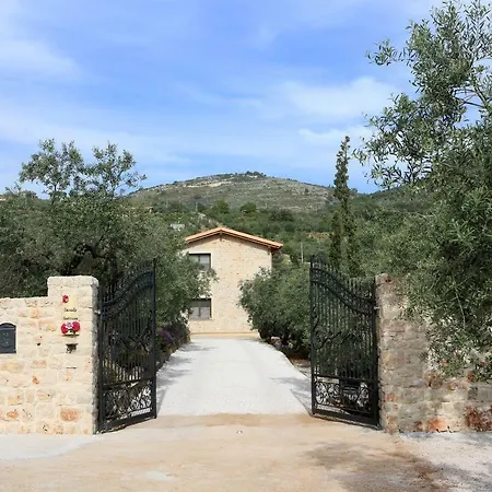 Casale Madeccia 乡村民宿 *